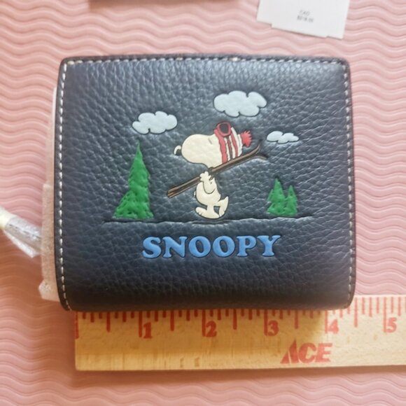 Coach x Peanuts Snap Wallet with Snoopy Ski Motif NWT - Picture 15 of 15